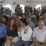 ד"ר ענת בונשטיין (משמאל) עם אבנר פלור