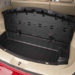 ניסאן רוג' הייבריד, מצבר הליתיום יון מותקן מתחת לריצפת תא המטען