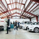 מתקן של החברה להתאמת המכשיר למכוניות ניסוי