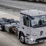 מרצדס Urban eTruck, משאית הפצה במשקל 26 טון עם שלושה צירים מוצגת לראשונה (דיימלר)