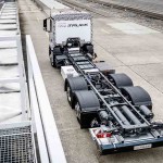 מרצדס Urban eTruck, משאית הפצה במשקל 26 טון עם שלושה צירים מוצגת לראשונה (דיימלר)