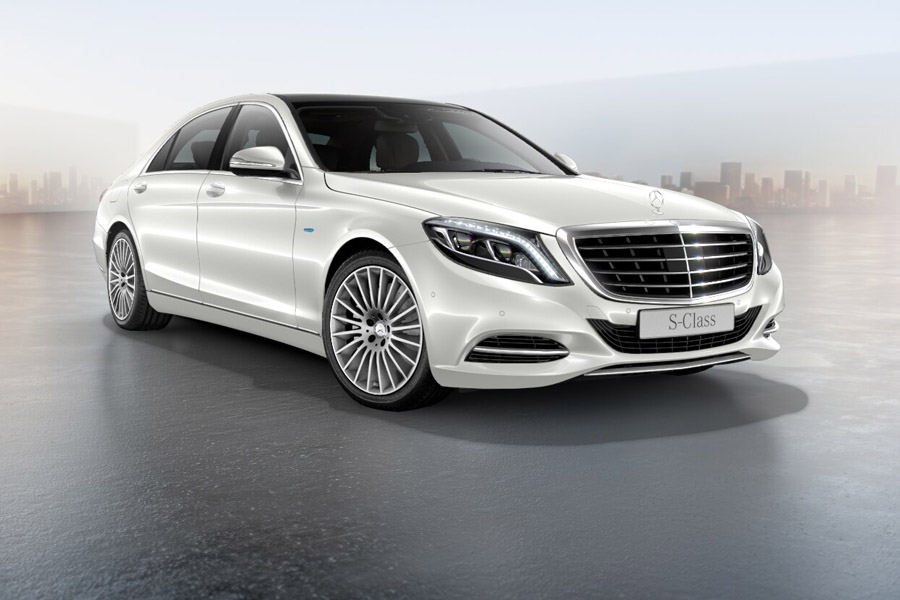מרצדס S 500 e, במחיר של 750,000 ש' היא ה-S הזולה ביותר בזכות הטבת מס של 300,000 ש' (יח"צ)